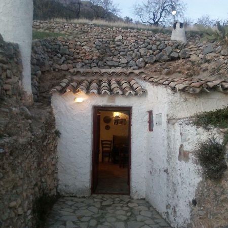 Cueva El Madrono Villa Pegalajar ภายนอก รูปภาพ