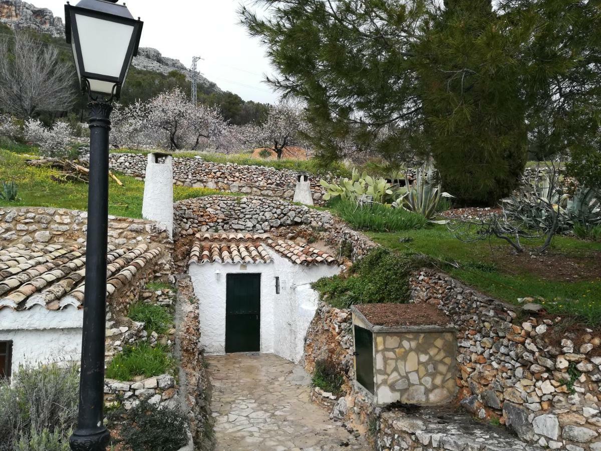Cueva El Madrono Villa Pegalajar ภายนอก รูปภาพ