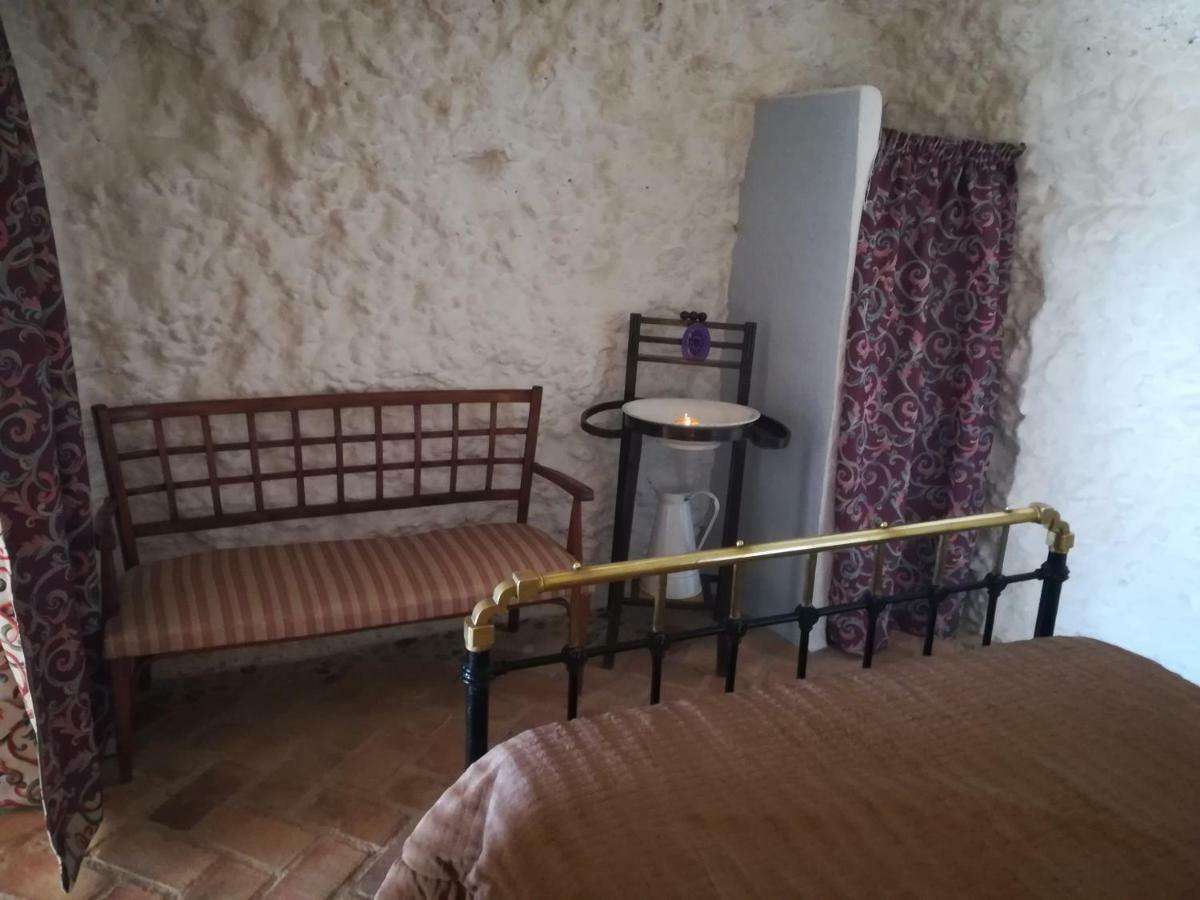 Cueva El Madrono Villa Pegalajar ภายนอก รูปภาพ